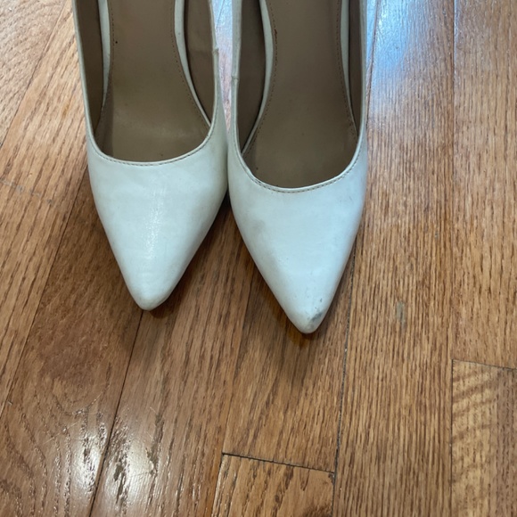 White heels - Picture 3 of 3